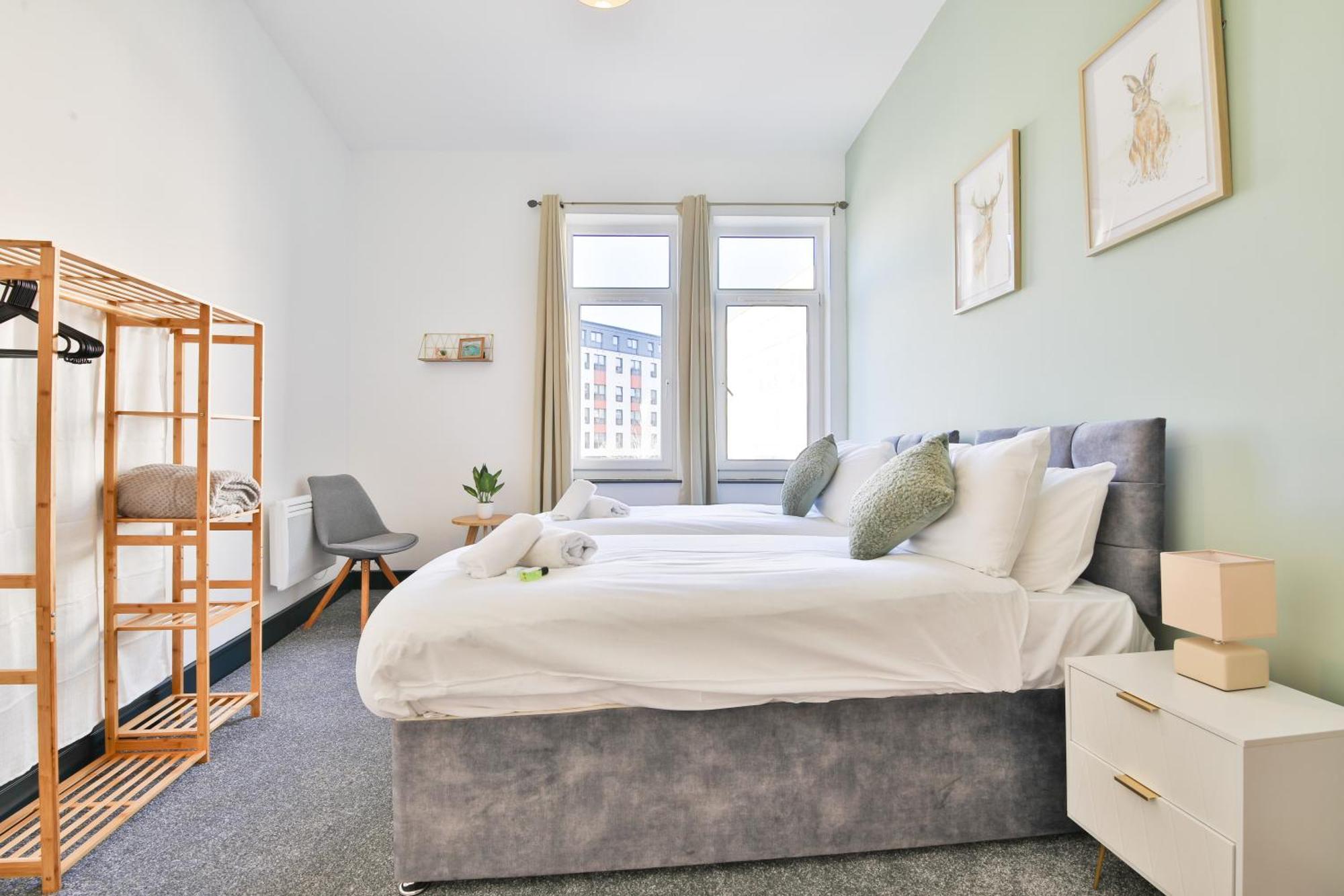 The Kingsway- 2 Bedroom Central Swansea Apartments By Stayright Exterior foto