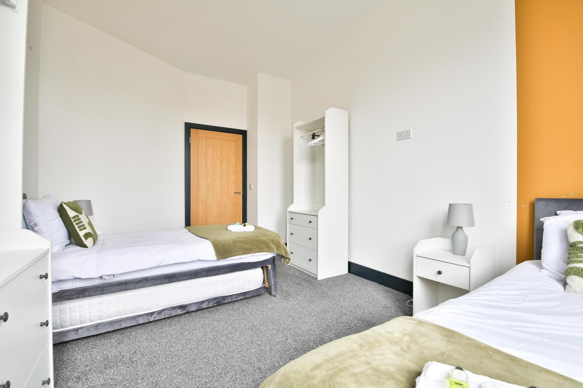 The Kingsway- 2 Bedroom Central Swansea Apartments By Stayright Exterior foto