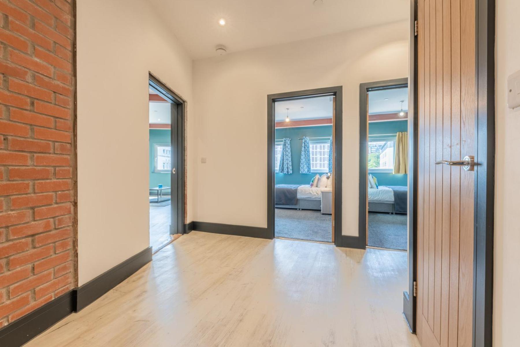 The Kingsway- 2 Bedroom Central Swansea Apartments By Stayright Exterior foto